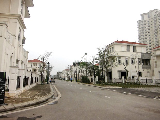 Sống khổ ở “nơi ước đến chốn mong về” ảnh 10